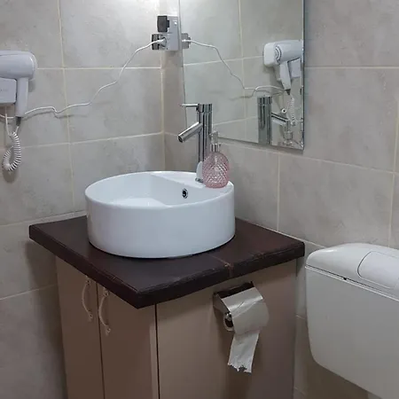 Cosy 2 Bedroom Apartment In New Town Braşov Exterior foto