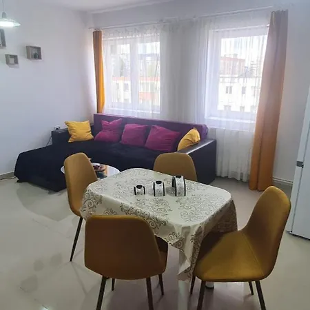 Cosy 2 Bedroom Apartment In New Town Braşov Exterior foto