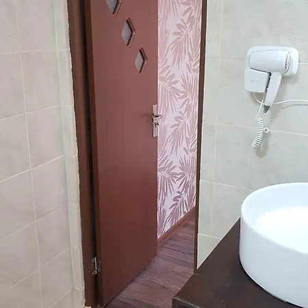 Cosy 2 Bedroom Apartment In New Town Braşov Exterior foto