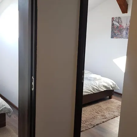 Cosy 2 Bedroom Apartment In New Town Braşov Exterior foto