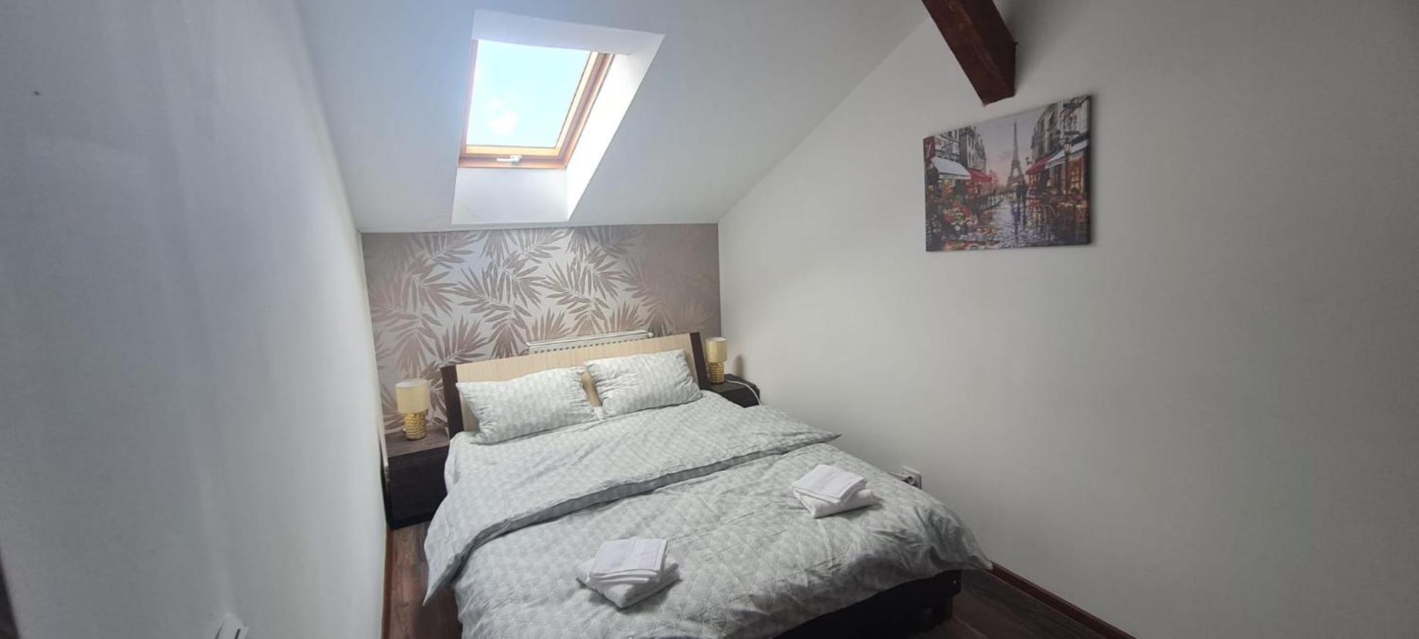 Cosy 2 Bedroom In New Town