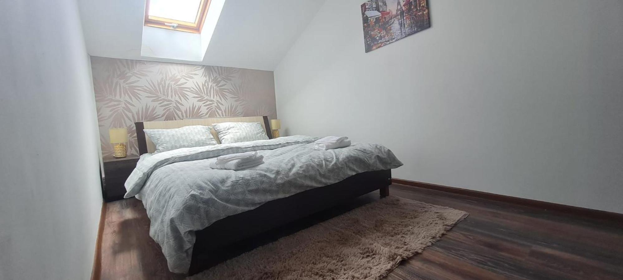 Cosy 2 Bedroom In New Town