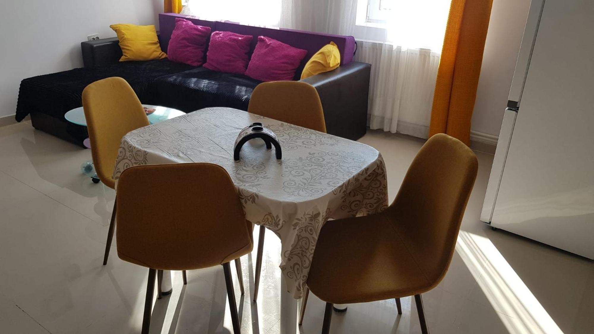 Cosy 2 Bedroom In New Town