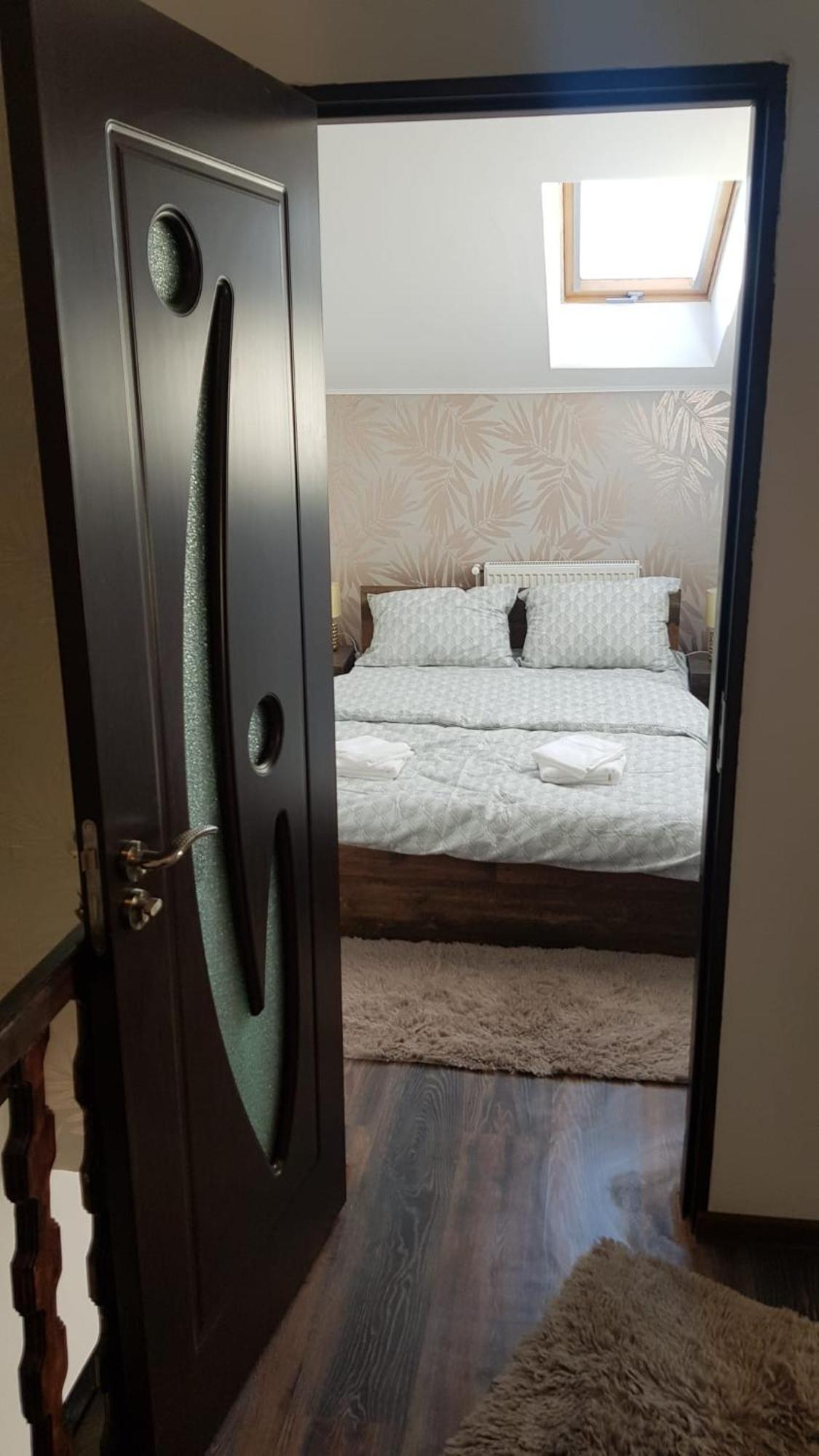 Cosy 2 Bedroom In New Town